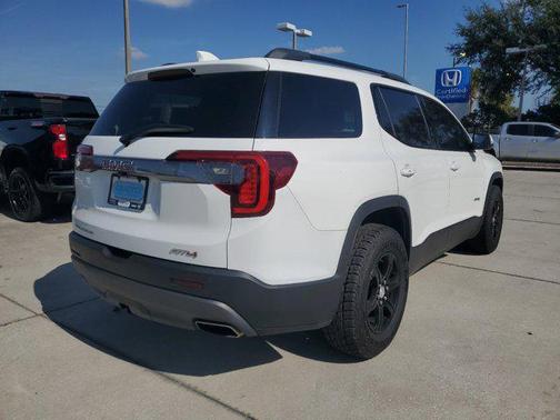 2021 GMC Acadia AWD AT4