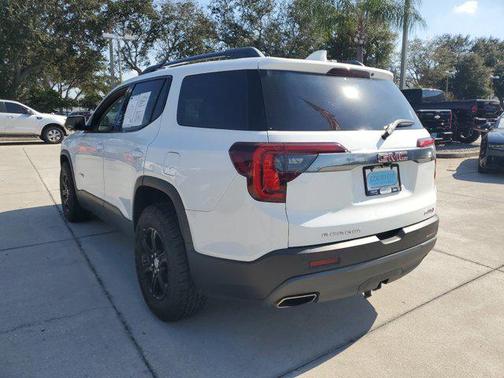 2021 GMC Acadia AWD AT4