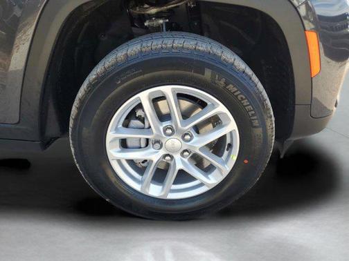 2026 Jeep Grand Cherokee Altitude