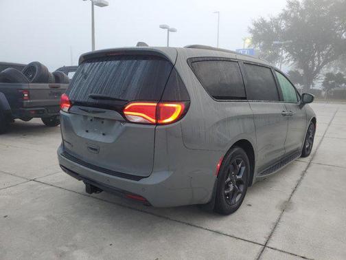 2020 Chrysler Pacifica Touring-L Plus