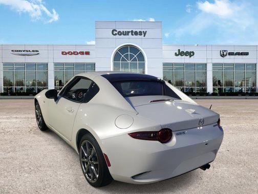 2022 Mazda MX-5 Miata RF Grand Touring