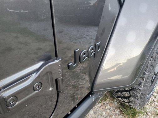 2025 Jeep Gladiator Willys