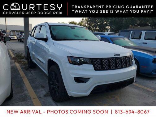 2022 Jeep Grand Cherokee Laredo