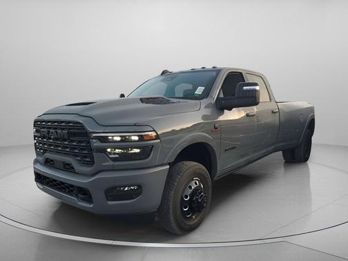 Ceramic Gray Clearcoat 2026 RAM 3500 Limited Crew Cab 4x4 8' Box