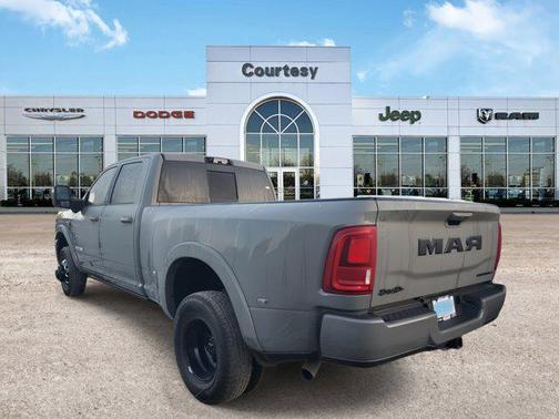 2026 RAM 3500 Limited Crew Cab 4x4 8' Box