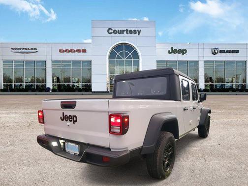 2025 Jeep Gladiator Sport