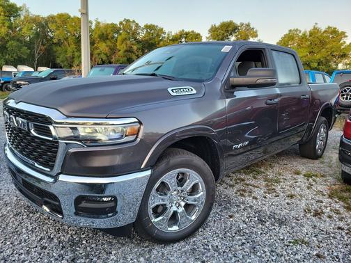 Granite Crystal Metallic Clearcoat 2026 RAM 1500 Big Horn/Lone Star