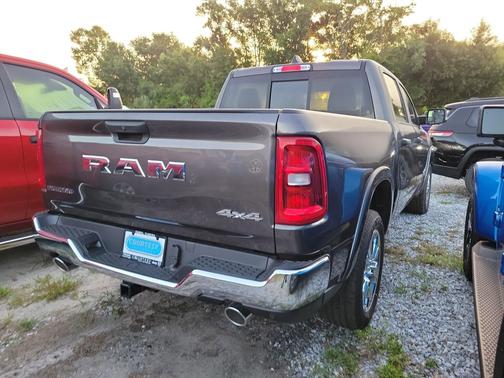Granite Crystal Metallic Clearcoat 2026 RAM 1500 Big Horn/Lone Star