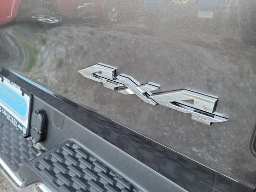 Granite Crystal Metallic Clearcoat 2026 RAM 1500 Big Horn/Lone Star