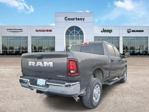 2025 RAM 2500 Tradesman Crew Cab 4x4 6'4' Box
