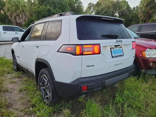 Bright White Clearcoat 2026 Jeep Cherokee Limited