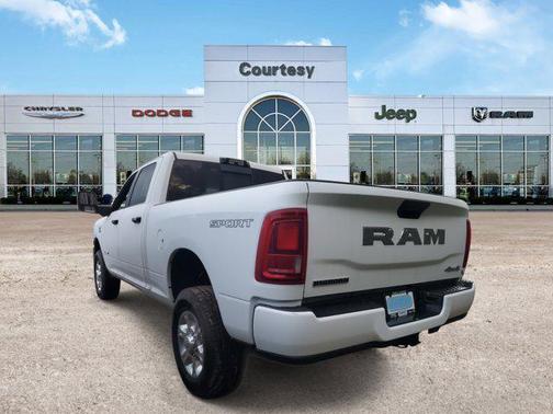 2025 RAM 2500 Big Horn Crew Cab 4x4 6'4' Box