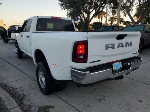 2026 RAM 3500 Big Horn Crew Cab 4x4 8' Box