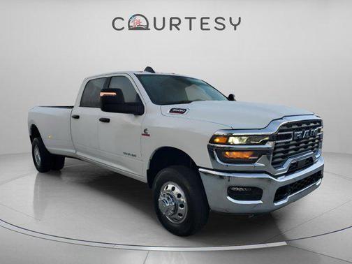 2026 RAM 3500 Big Horn Crew Cab 4x4 8' Box