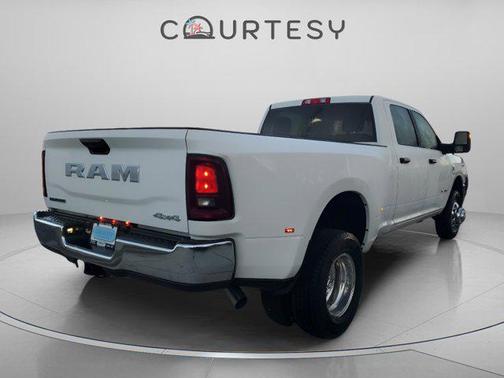 2026 RAM 3500 Big Horn Crew Cab 4x4 8' Box