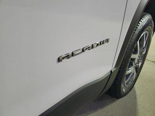 2023 GMC Acadia AWD SLT
