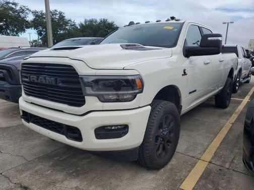 2023 RAM 2500 Laramie Crew Cab 4x4 6'4' Box