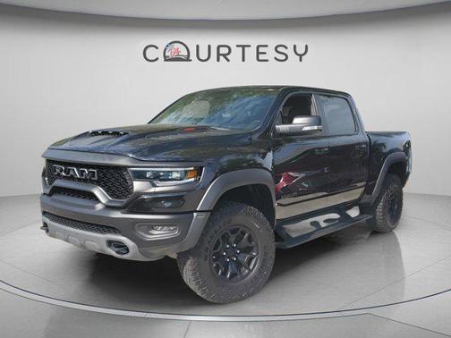 Diamond Black Crystal Pearlcoat 2022 RAM 1500 TRX