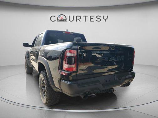 Diamond Black Crystal Pearlcoat 2022 RAM 1500 TRX