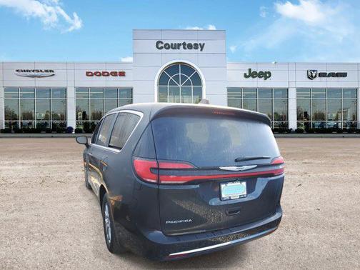 2026 Chrysler Pacifica L