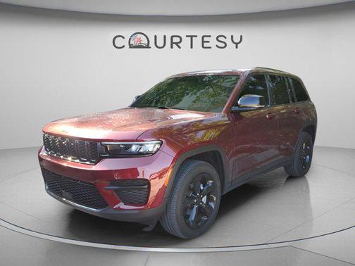 Velvet Red Pearlcoat 2025 Jeep Grand Cherokee Altitude
