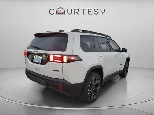 2026 Jeep Cherokee Overland