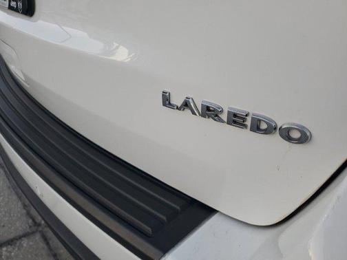 2022 Jeep Grand Cherokee Laredo