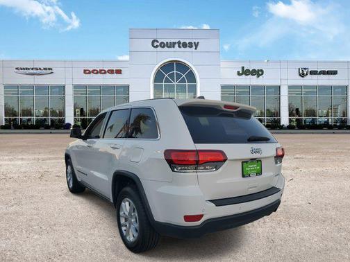 2022 Jeep Grand Cherokee Laredo