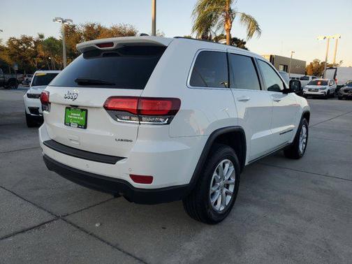 2022 Jeep Grand Cherokee Laredo