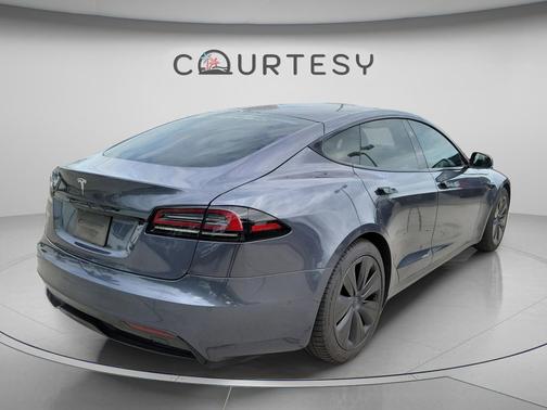 Solid Black 2022 Tesla Model S Base