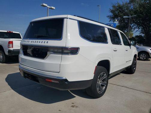 2023 Jeep Grand Wagoneer L 4x4