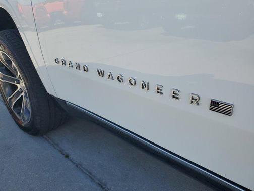 2023 Jeep Grand Wagoneer L 4x4