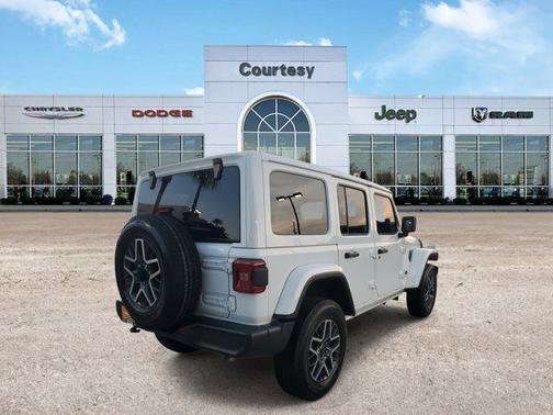 2025 Jeep Wrangler 4-Door Sahara 4x4