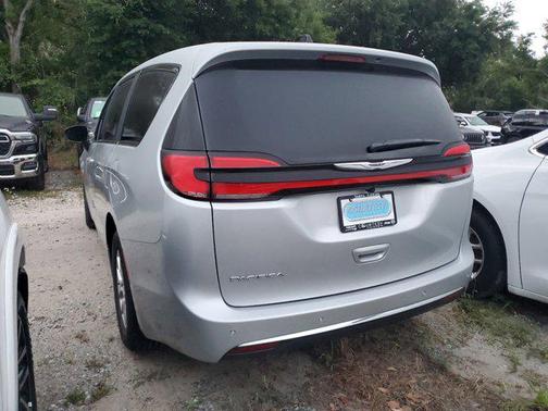 Silver Mist Clearcoat 2026 Chrysler Pacifica L