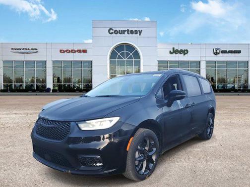 2026 Chrysler Pacifica L