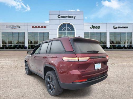2025 Jeep Grand Cherokee Altitude