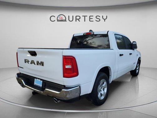 Bright White Clearcoat 2026 RAM 1500 Big Horn/Lone Star