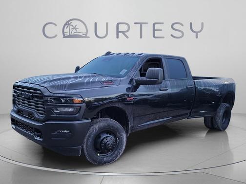 Diamond Black Crystal Pearlcoat 2027 RAM 3500 Tradesman