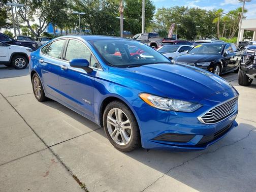 Lightning Blue 2018 Ford Fusion Hybrid SE