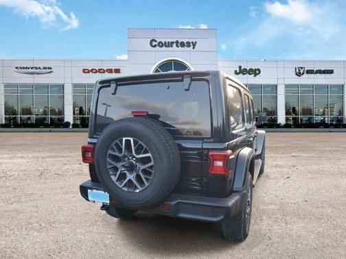 2026 Jeep Wrangler 4-Door Sahara 4x4