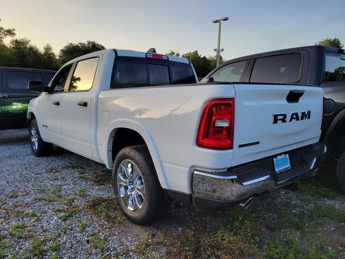 Bright White Clearcoat 2026 RAM 1500 Big Horn/Lone Star