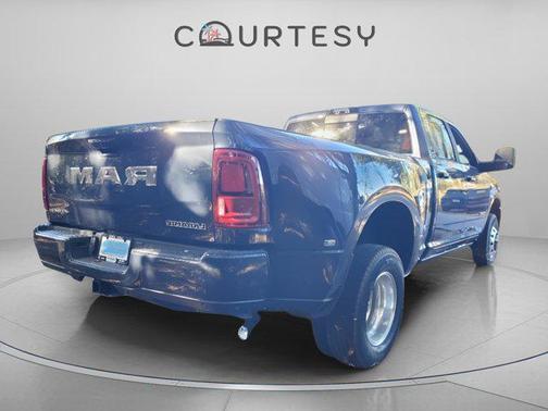 2026 RAM 3500 Laramie Crew Cab 4x4 8' Box