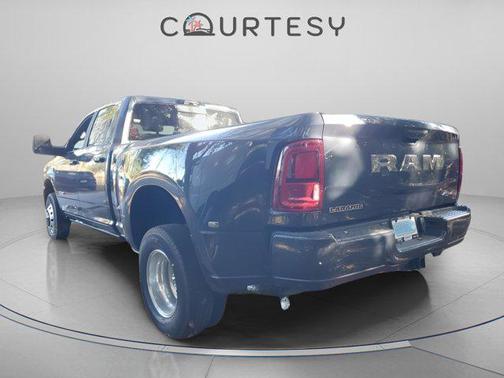 2026 RAM 3500 Laramie Crew Cab 4x4 8' Box