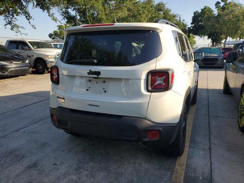 2022 Jeep Renegade Altitude