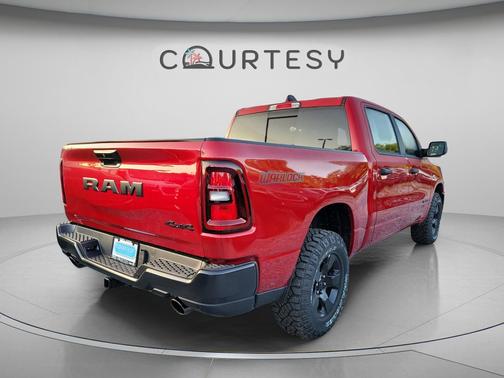 Molten Red Pearlcoat 2026 RAM 1500 Warlock Crew Cab 4x4 5'7' Box