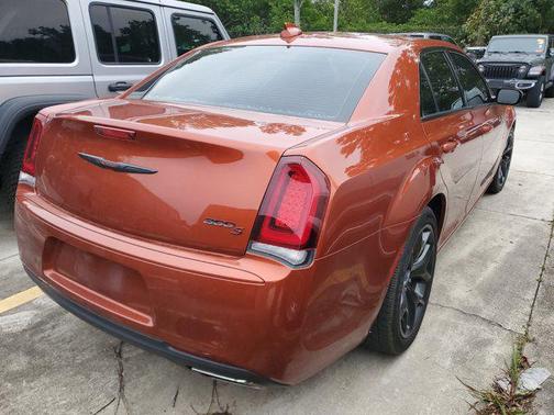 2020 Chrysler 300 S