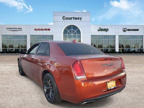 2020 Chrysler 300 S
