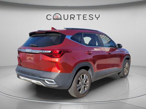 Mars Orange 2022 Kia Seltos S