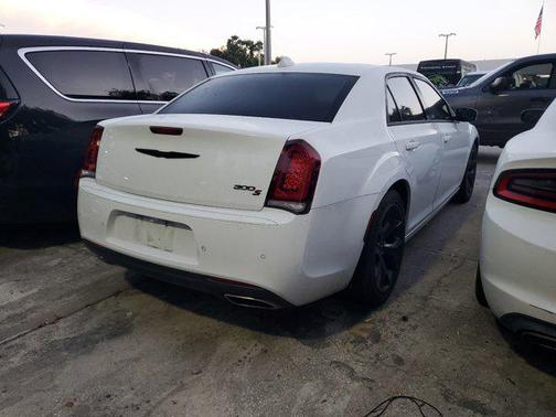 2022 Chrysler 300 S