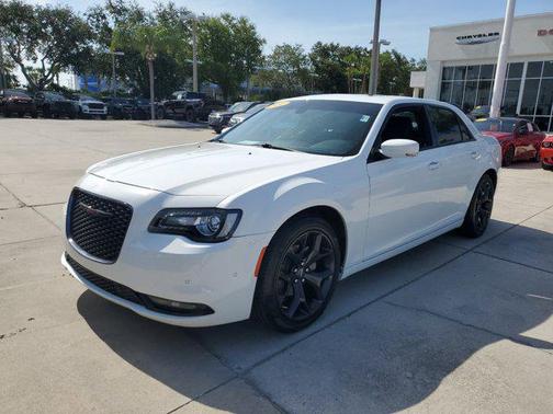 2022 Chrysler 300 S